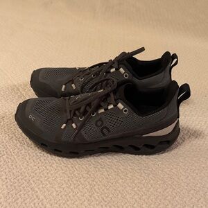On Running Women’s Trail Running Shoes Gray/Black Size 8.5